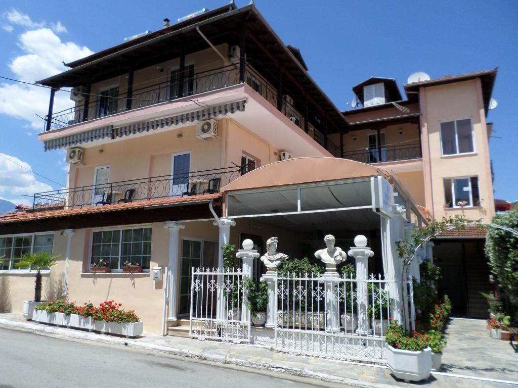 Hotel Dimitra Zeus Leptokaryá Buitenkant foto